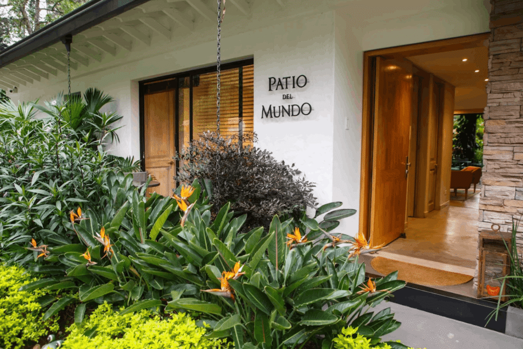 Hotel patio del mundo Medellin